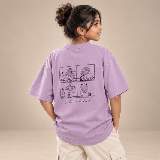 Girl wearing Aram Seiya Virumbu kids oversized cotton t-shirt in lavender